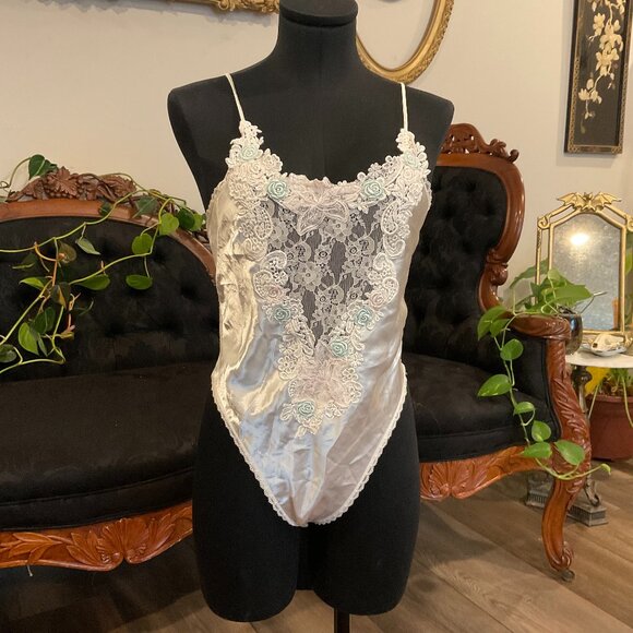 vintage Victoria's Secret Satin Lace Teddy Bodysuit Floral lingerie Size S White - Picture 1 of 6